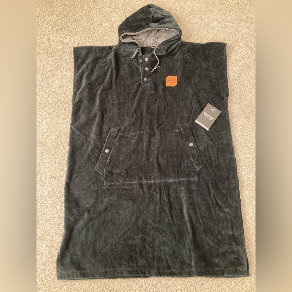 NWT Slowtide “The Digs” L-XL black beach changing poncho